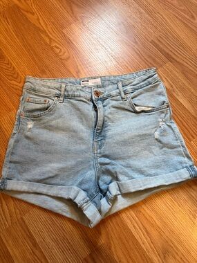Bershka Light Wash Rolled Hem Denim Shorts